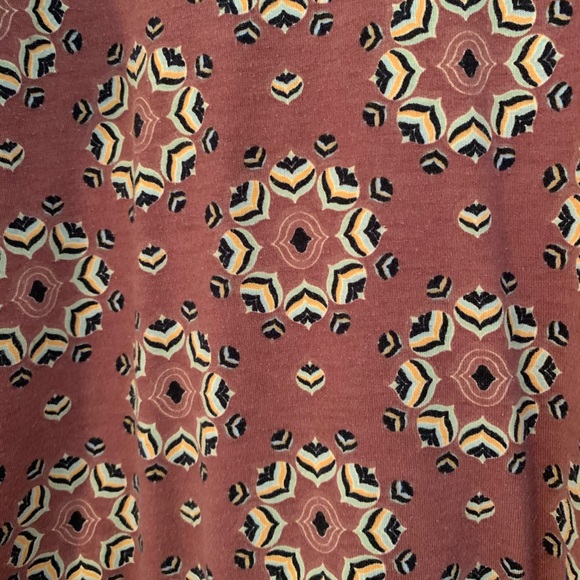 LuLaRoe top - Picture 2 of 3